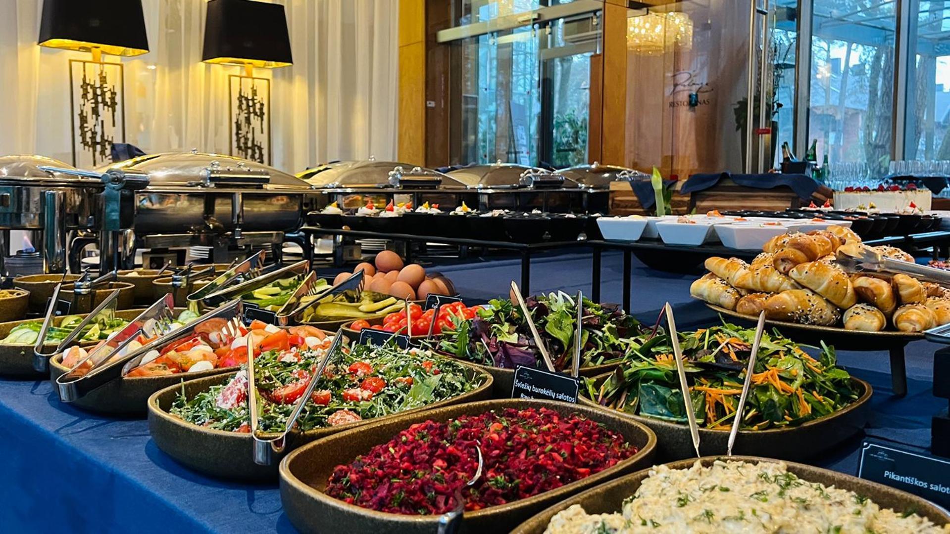 Palanga Life Balance Spa Hotel Exterior photo A buffet