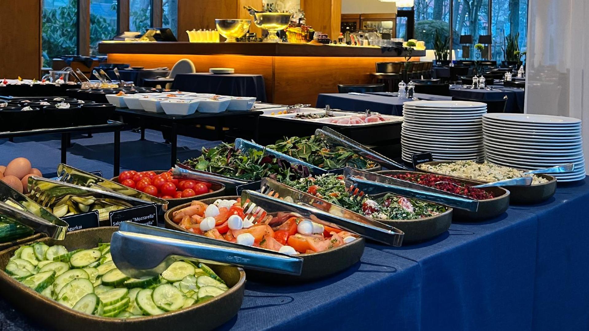 Palanga Life Balance Spa Hotel Exterior photo A salad bar