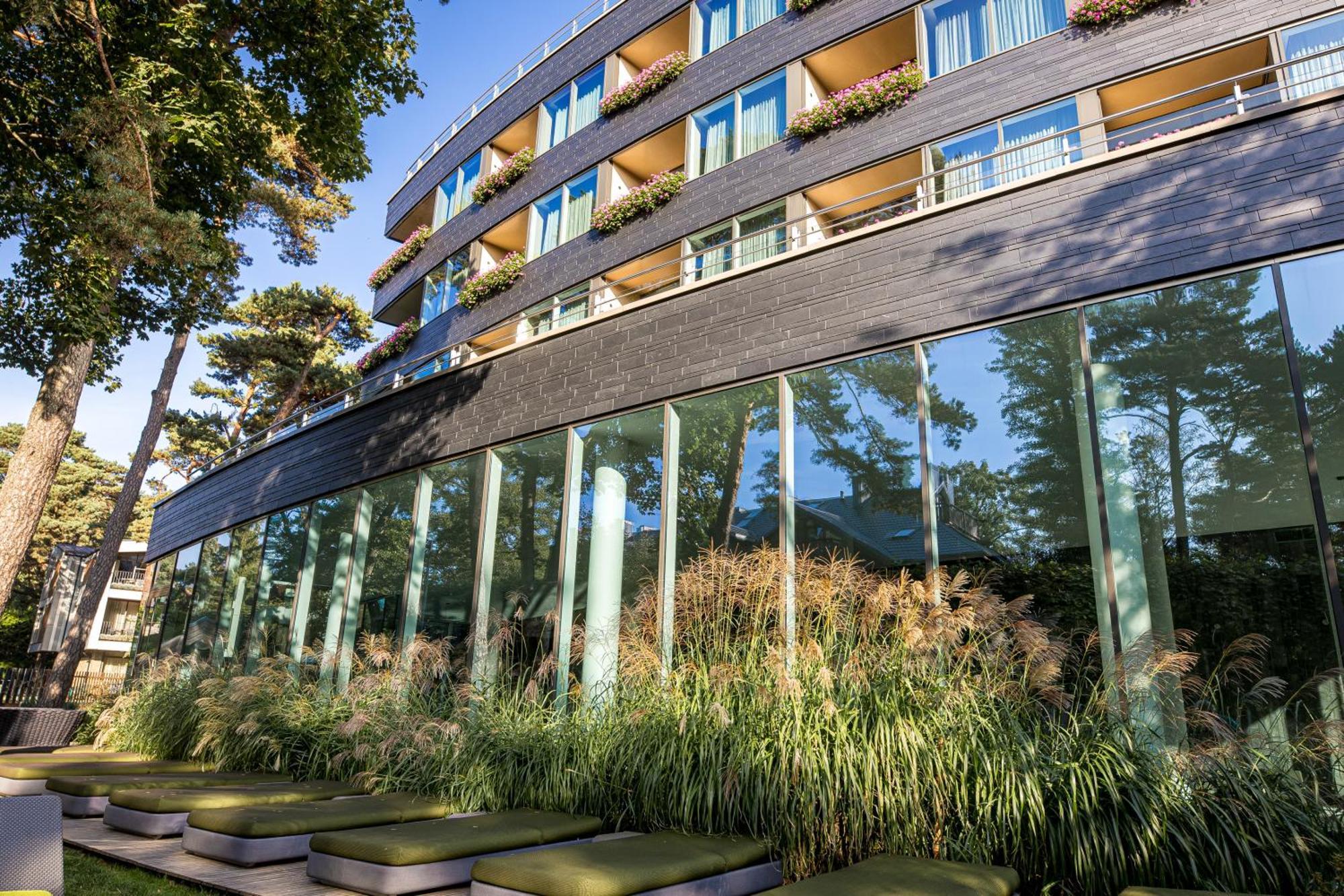 Palanga Life Balance Spa Hotel Exterior photo The hotel's main building