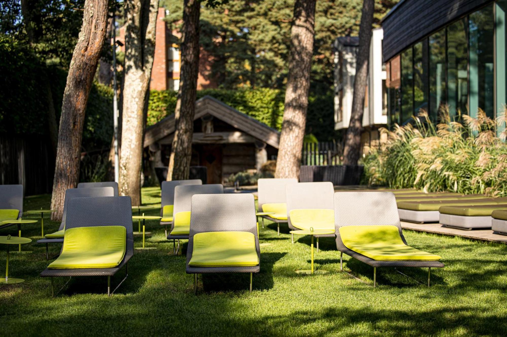 Palanga Life Balance Spa Hotel Exterior photo The garden of the hotel
